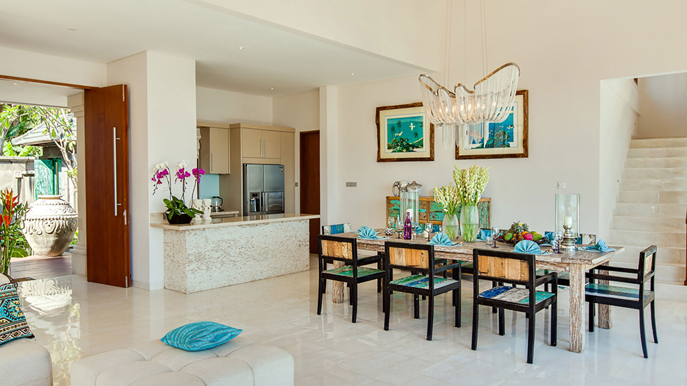 Villa Tirta Nila - Airy and spacious dining area